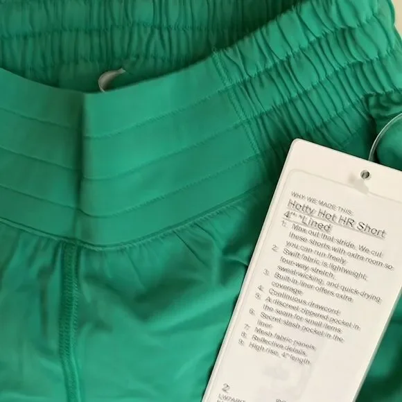 NWT Lululemon Hotty Hot High-Rise Short4KELLY GREEN SIZE 2 NWT RARE PERFECT